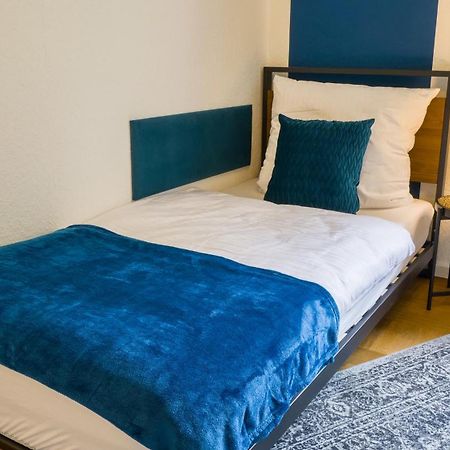 Gross, Modern, Zentrumsnah Mit Parkplatz Und Garten Ulm Eksteriør billede