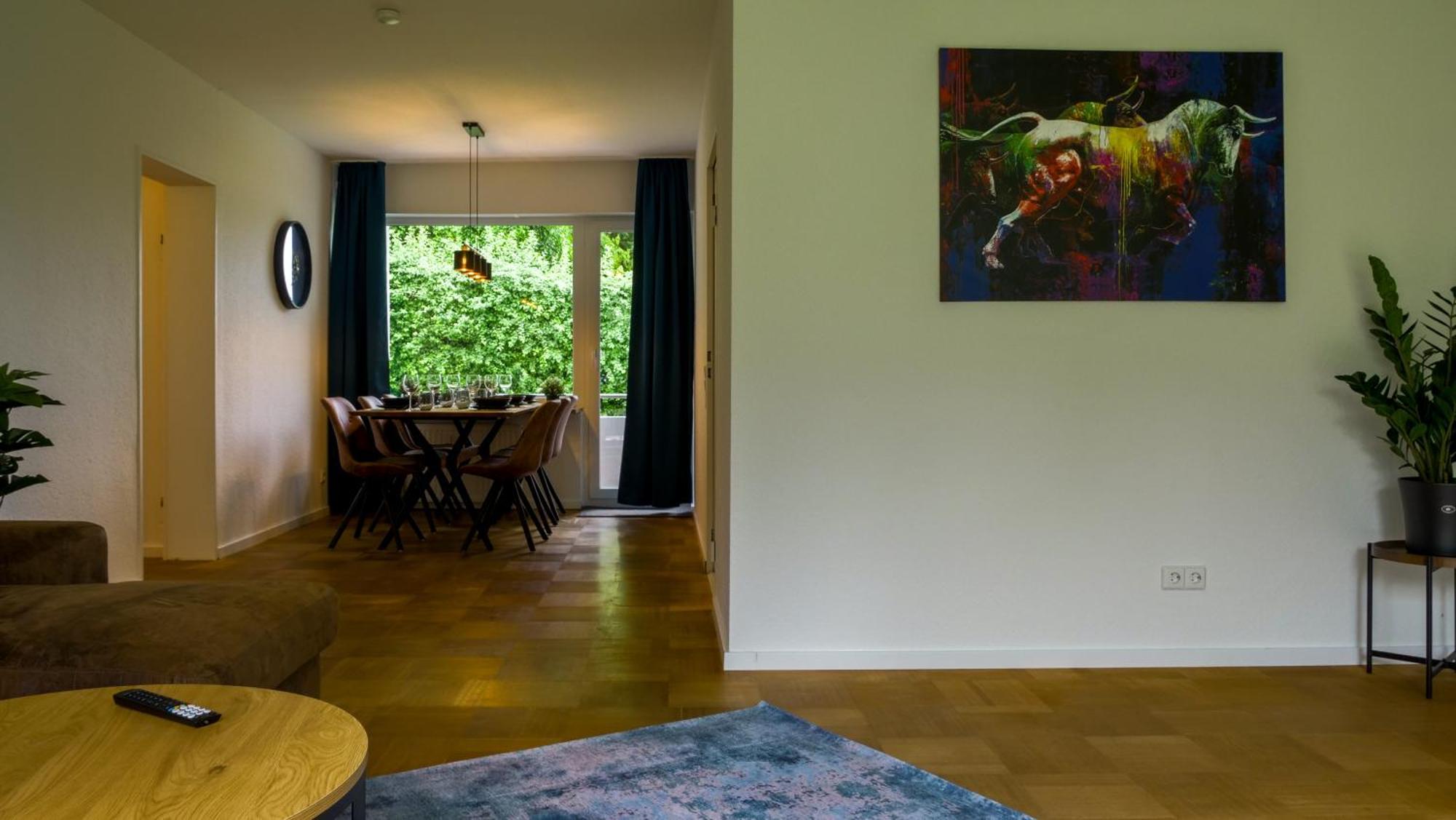 Gross, Modern, Zentrumsnah Mit Parkplatz Und Garten Ulm Eksteriør billede