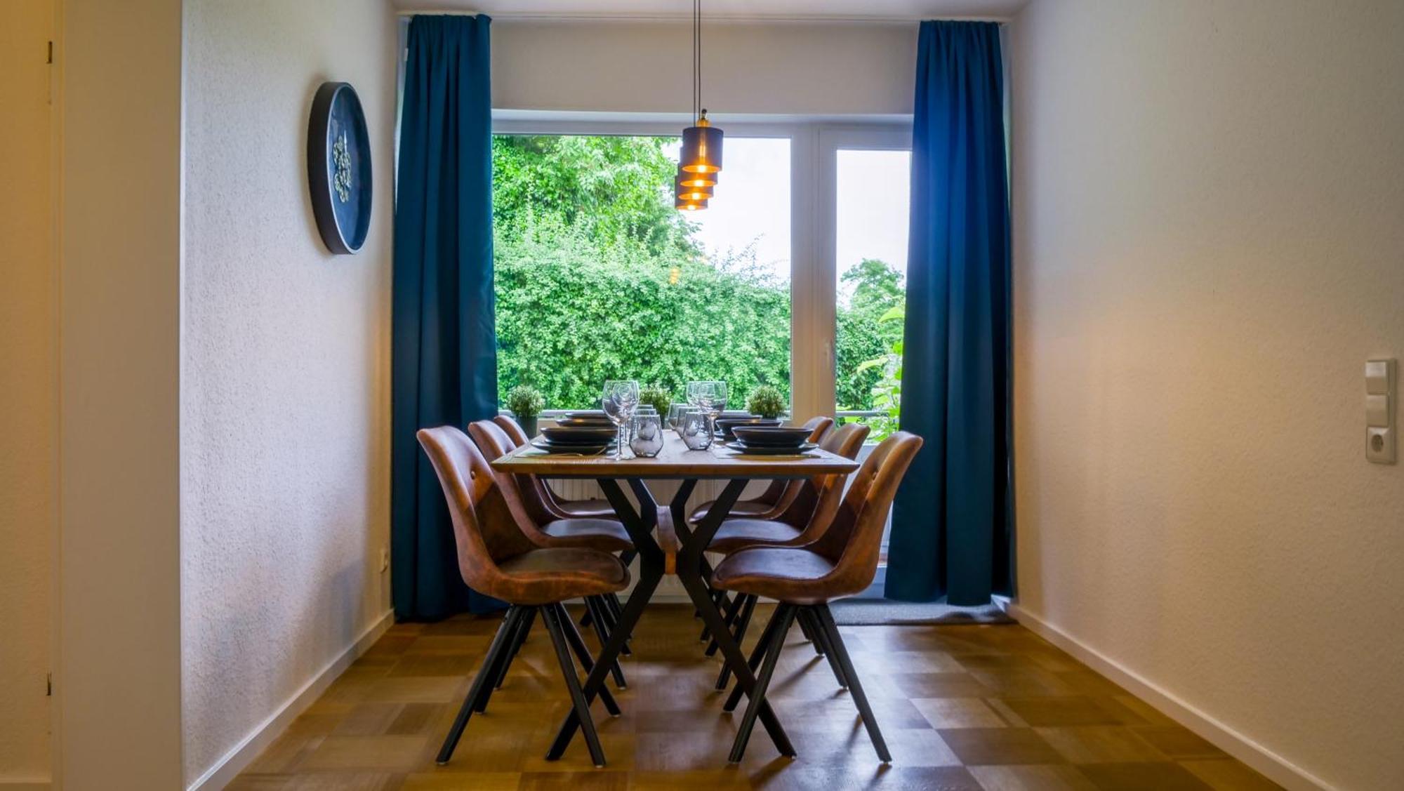 Gross, Modern, Zentrumsnah Mit Parkplatz Und Garten Ulm Eksteriør billede